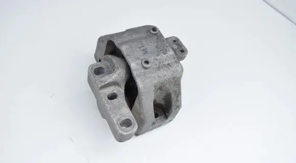 Audi A3 S3 8L Engine mount bracket 1J0199262AB
