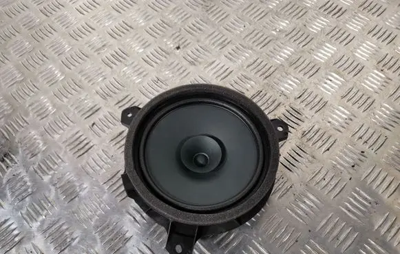 Subaru Forester SK Front door speaker 8MD15F