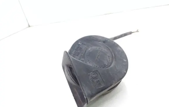 Audi A6 S6 C5 4B Horn signal 4B0951221