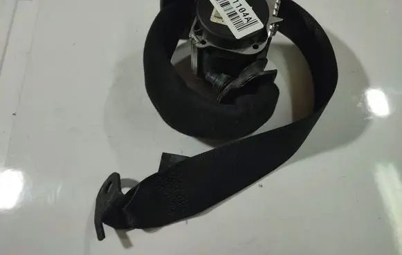 Opel Astra H Rear seatbelt F13155536