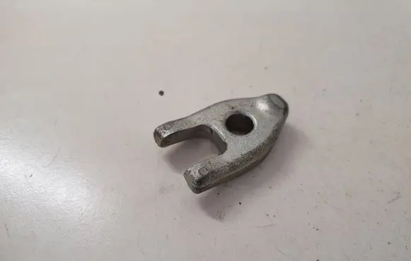 Nissan X-Trail T31 Fuel Injector clamp holder 