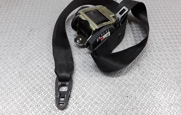 Audi A4 S4 B6 8E 8H Front seatbelt 560788401