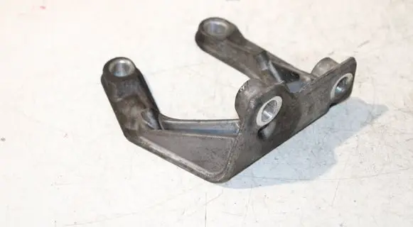 Volvo XC60 Front differential bracket 30713236