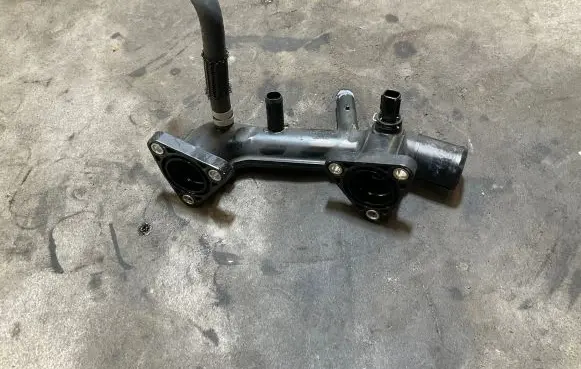 Lexus RX 450H Engine coolant pipe/hose