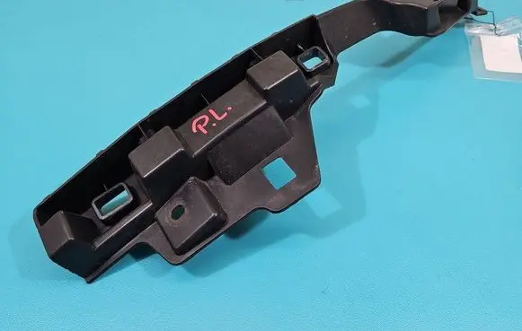 Headlight/headlamp mounting bracket
