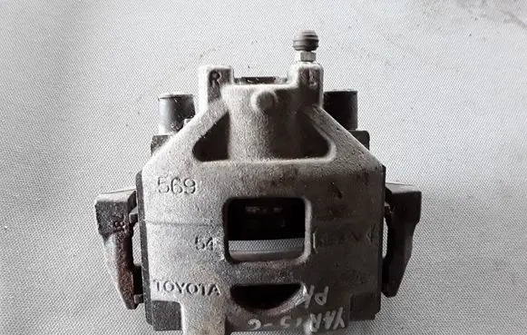 Toyota Yaris Front brake caliper 477500D070