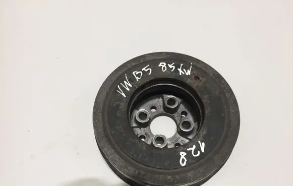 Volkswagen PASSAT B5 Crankshaft pulley 038105243F