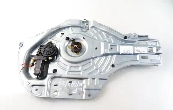 Hyundai Tucson JM Front door window regulator with motor 824702E010