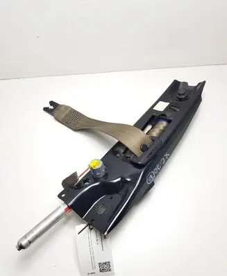 Volvo XC70 Front seatbelt 39811482