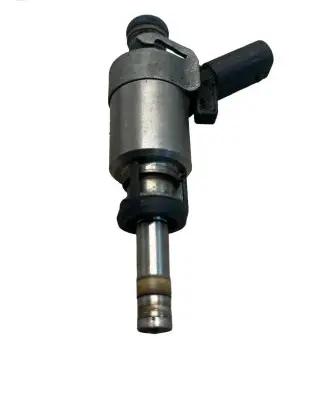 Volkswagen PASSAT CC Fuel injectors set 06H906036G