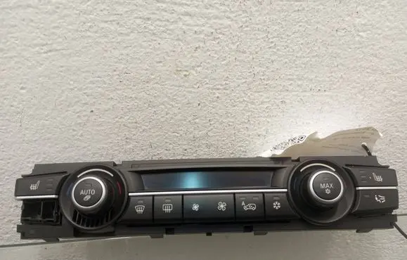 BMW X5M E70 Climate control unit 9227924 20951321 900252420016