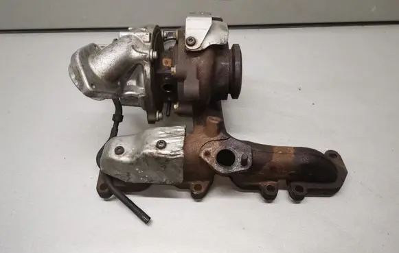 Volkswagen PASSAT B7 Turbo 03L253056G