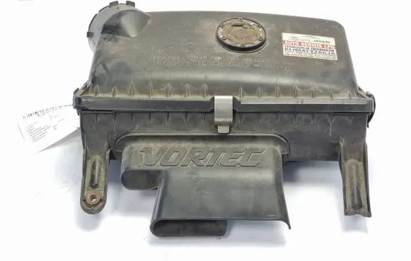 GMC Savana Air filter box cover 