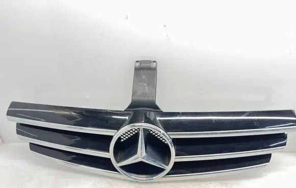 Mercedes-Benz CLK A209 C209 Front grill A2098800123