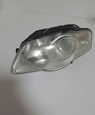 Volkswagen PASSAT B6 Headlight/headlamp