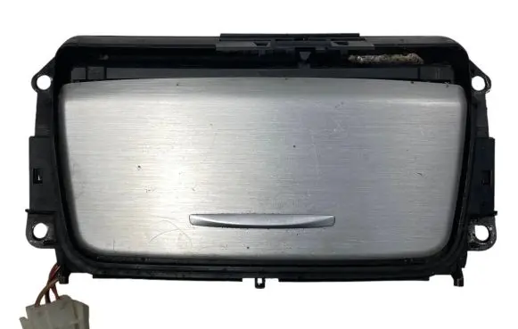 BMW 1 E81 E87 Ashtray (front) 7078571 7129555 51167078571