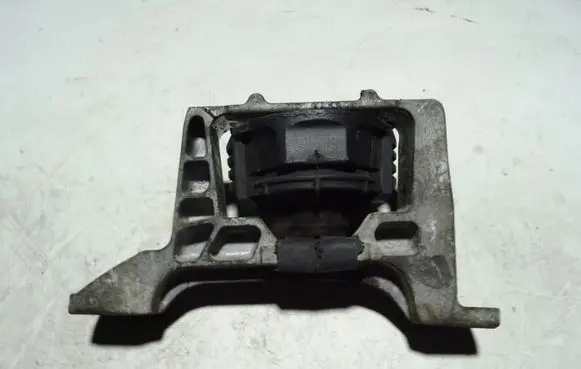 Ford Focus C-MAX Engine mount bracket 3M516F012BG