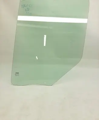 Iveco Daily 6th gen Front door window/glass (coupe) 