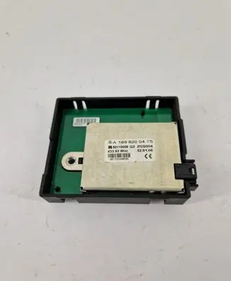 Mercedes-Benz A W169 Aerial antenna amplifier A1698200475