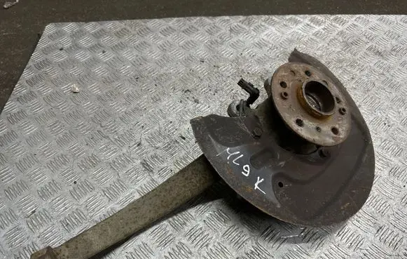 Mercedes-Benz ML W164 Front wheel hub