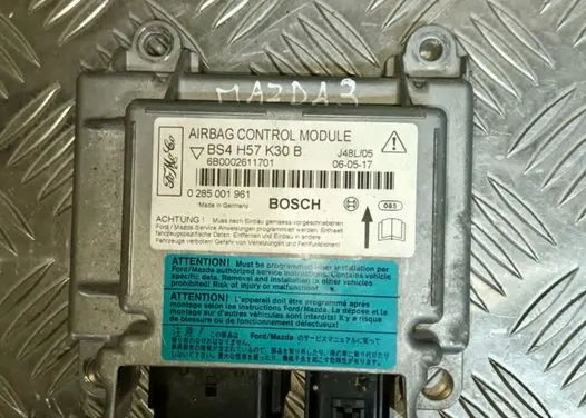 Mazda 3 I Airbag control unit/module BS4H57K30B 6B0002611701 0285001961