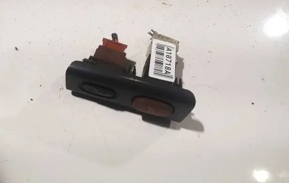 Renault Laguna I Hazard light switch 