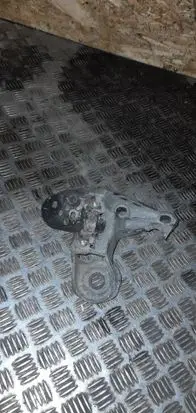 Audi A4 S4 B6 8E 8H Engine mounting bracket 8E0199351