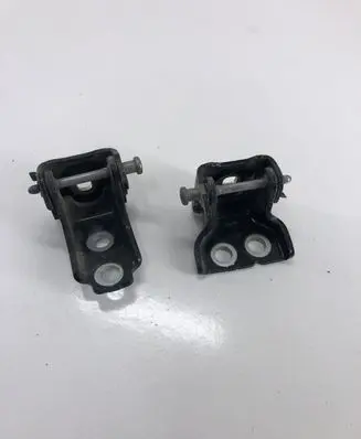 Rear door hinge set