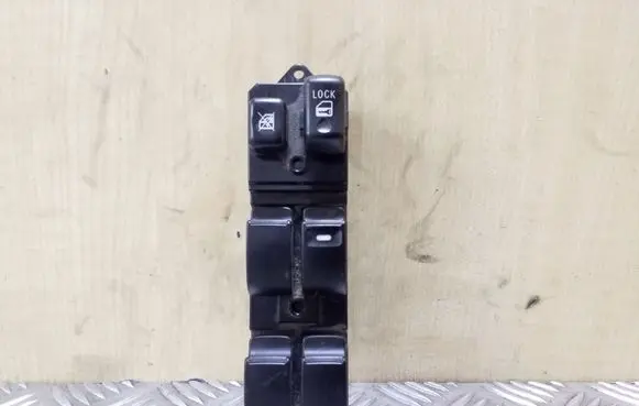 Peugeot 4007 Electric window control switch 8608A181