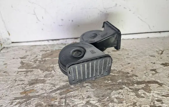 Jaguar XF Horn signal 8X2313A803AB B34SA0948G22 55306AM80S