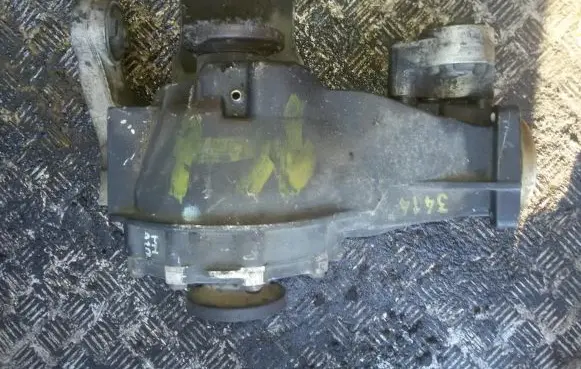 Audi A4 S4 B5 8D Rear differential 01r525131b