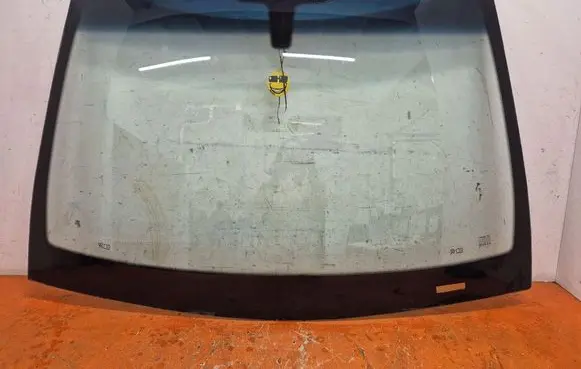Opel Astra H Front windscreen/windshield window 43R-001853