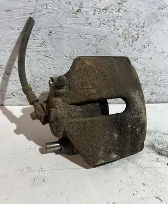 Volkswagen PASSAT B6 Front brake caliper