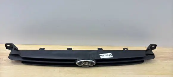 Ford Escort Front grill 95AB8200AB