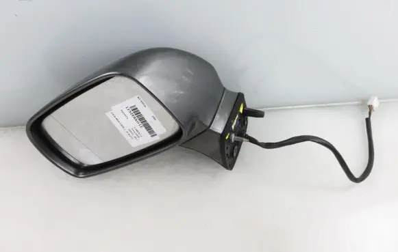 Toyota Corolla Verso E121 Front door electric wing mirror 