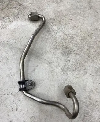 Volkswagen PASSAT CC Fuel injector supply line/pipe 06J127501F 831320904