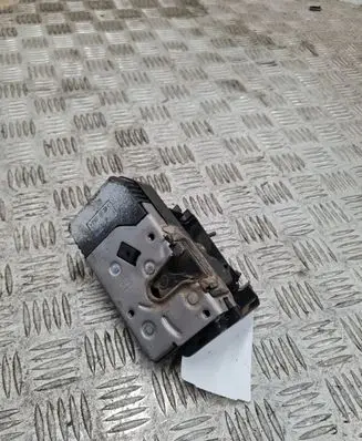 Renault Trafic II (X83) Rear door lock 8200282303