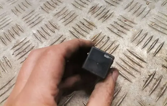 Mercedes-Benz S W220 Other relay A0025421319