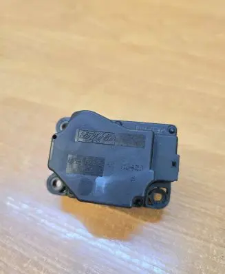 Volvo C70 Air flap motor/actuator 4N5H19E616 6652A