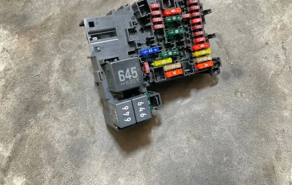 Volkswagen Golf VII Fuse box set 5Q0937615