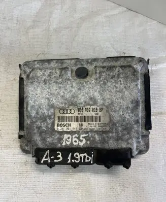 Audi A3 S3 8L Engine control unit/module 038906018BP 28SA3731 0281001848