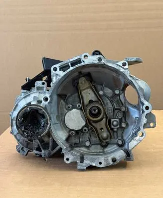Volkswagen PASSAT B7 Manual 6 speed gearbox KWB