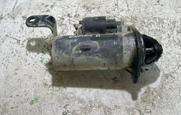 Opel Zafira A Starter motor