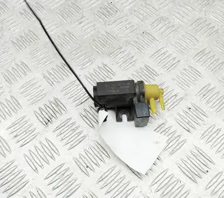 Mercedes-Benz C W205 Turbo solenoid valve A0101531328