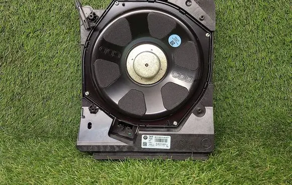 BMW 4 F36 Gran coupe Subwoofer speaker 9210149 6513921014905
