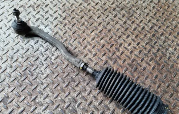 Dacia Duster Steering tie rod A0017425