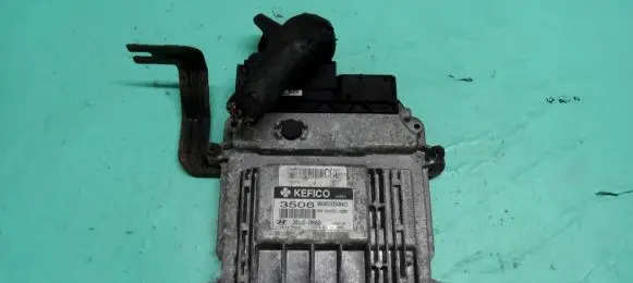 Hyundai i20 (PB PBT) Engine control unit/module 391152B060 9030933506KD