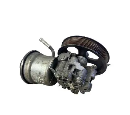 Toyota Avensis T250 Power steering pump