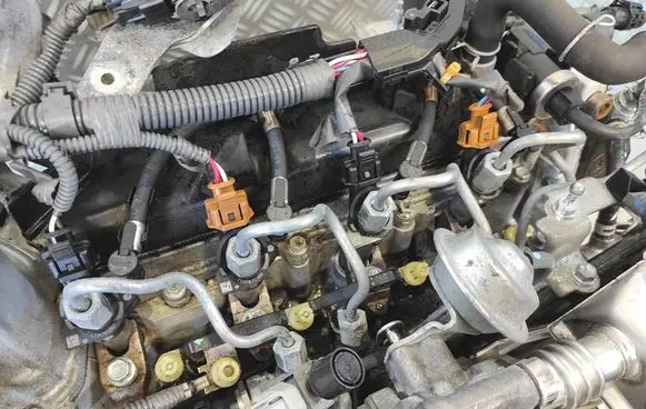 Toyota Auris E180 Fuel injector 23670-0W020 0445116 131205