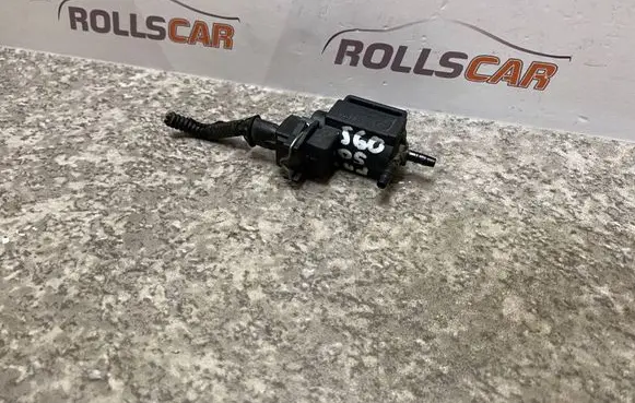 Volvo S60 Turbo solenoid valve 8699233 70051500